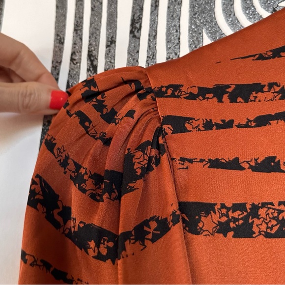 Anine Bing Silk Wrap Penelope Dress in Tiger Stripe, Size XS - Picture 6 of 9